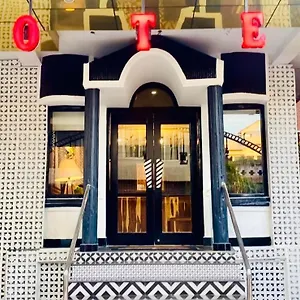 *** Hotel Itsy Banana Boutique India