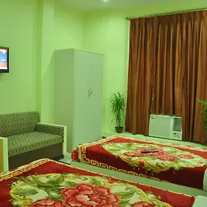 ** Hotel Kiran Palace India