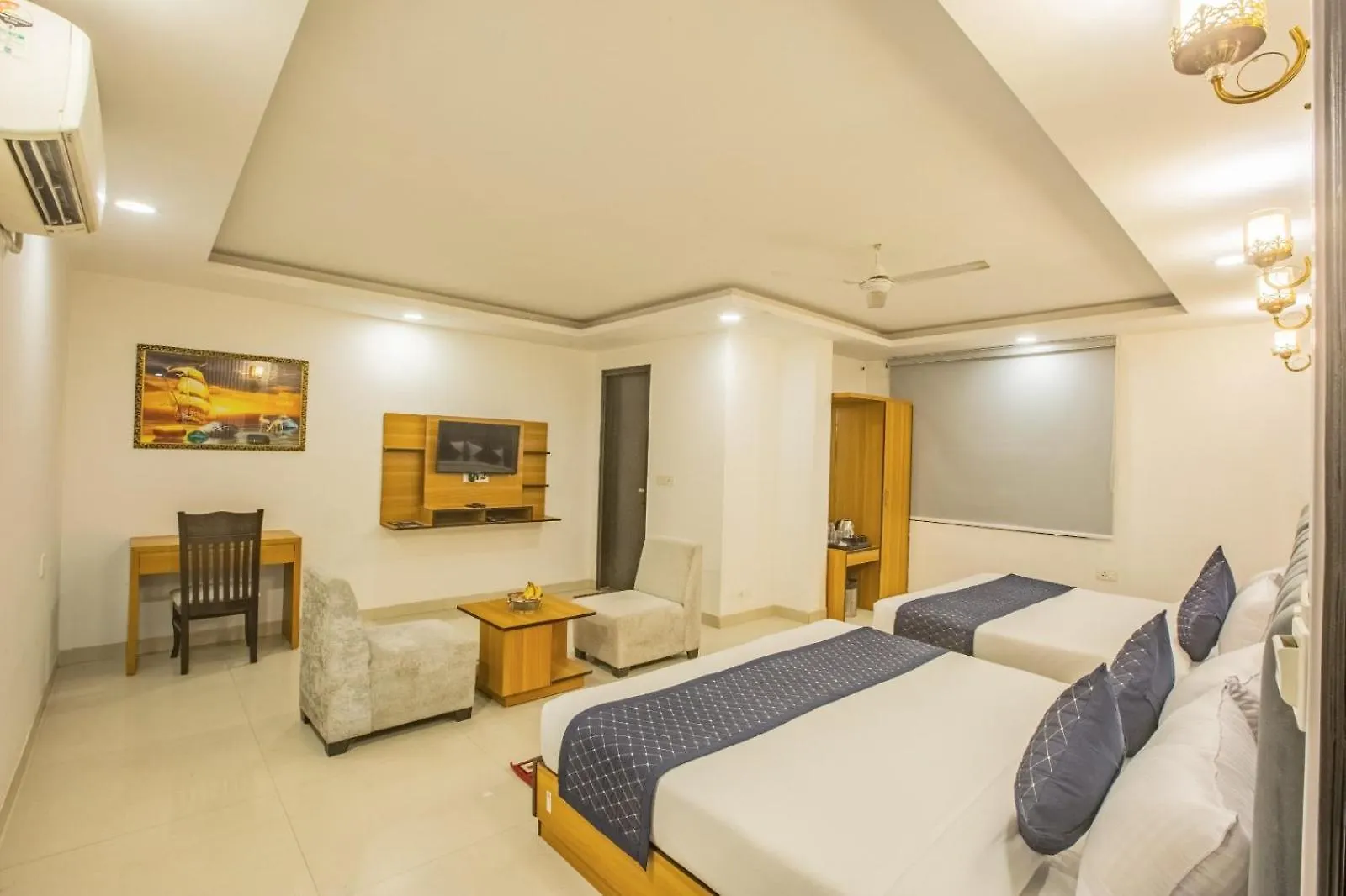 Hotel Belwoood Near Delhi Airport New Delhi
